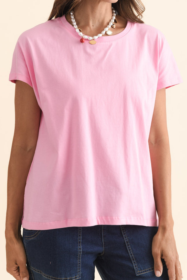 alt text|model:Cara image 6