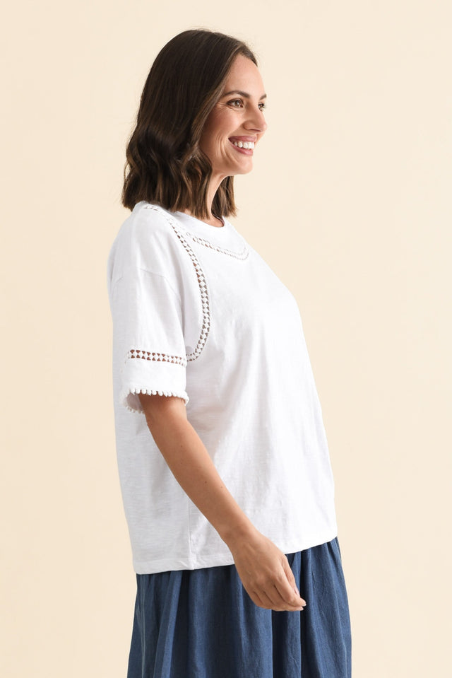 alt text|model:MJ image 4