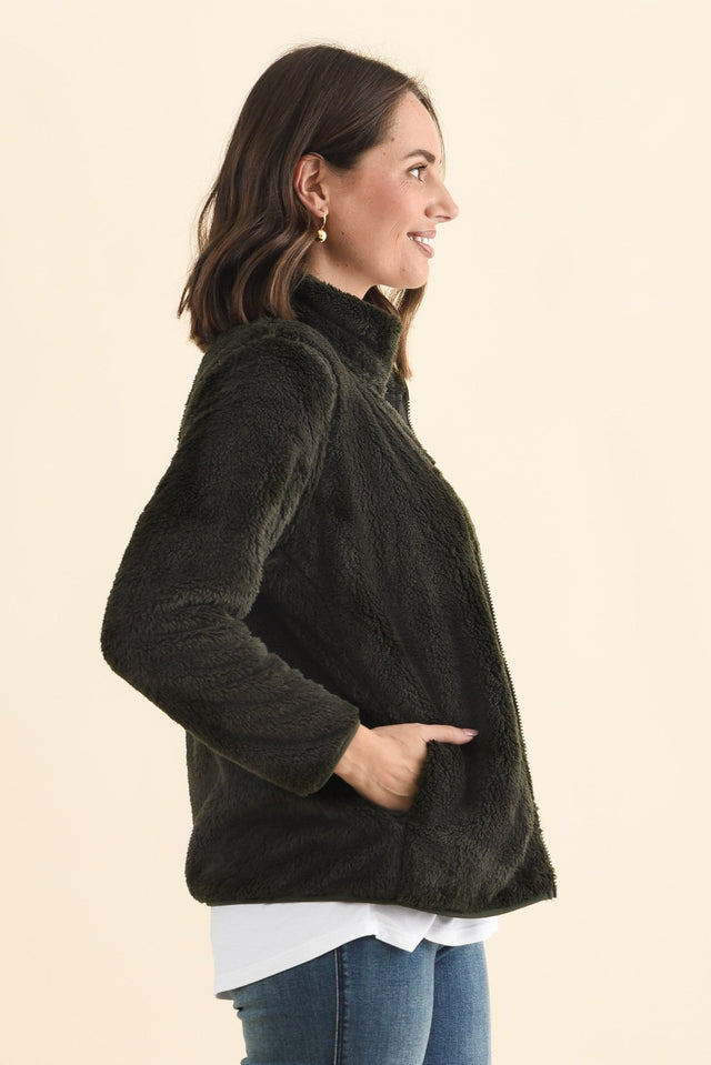 alt text|model:MJ image 3