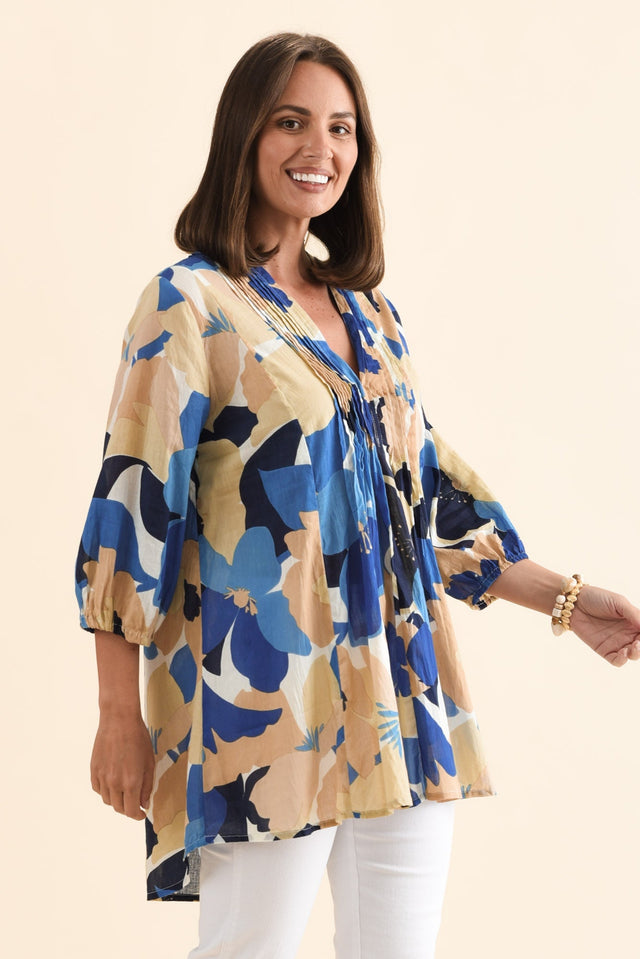 alt text|model:MJ image 4