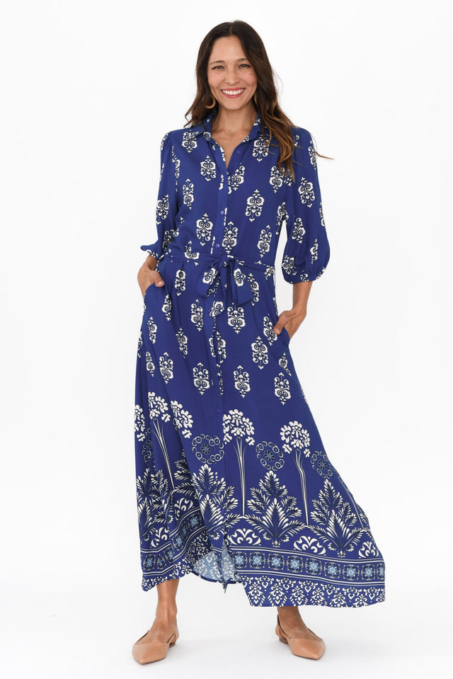 alt text|model:Cara image 3