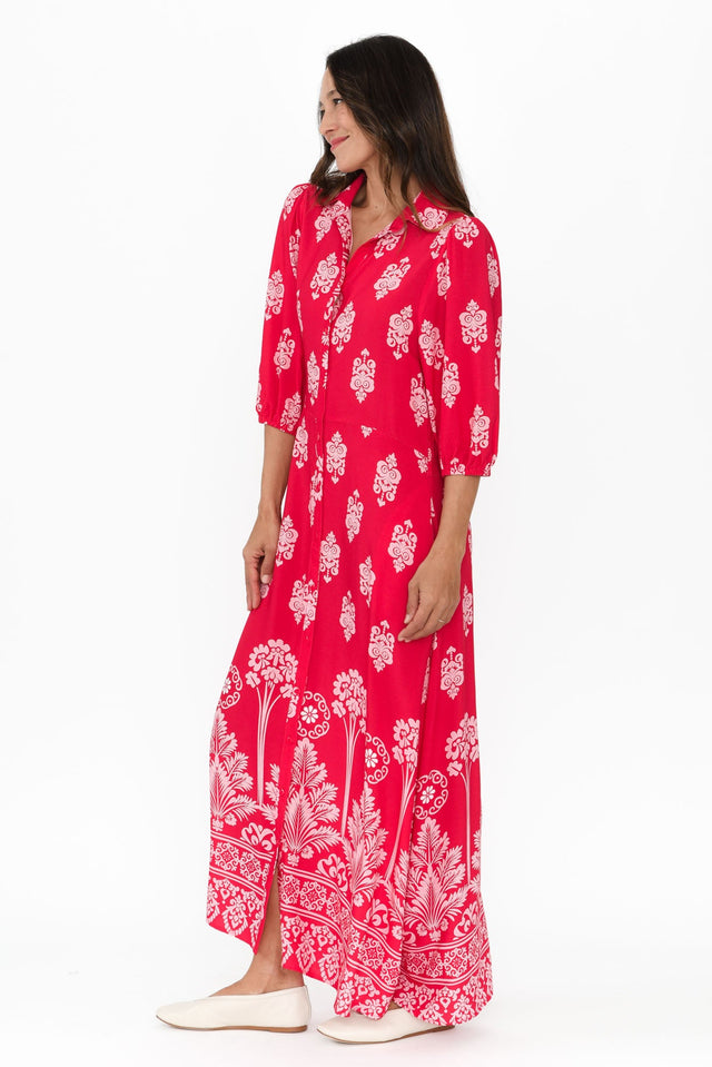 alt text|model:Cara image 4