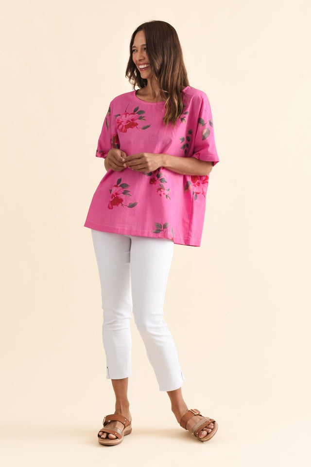 alt text|model:Cara image 7