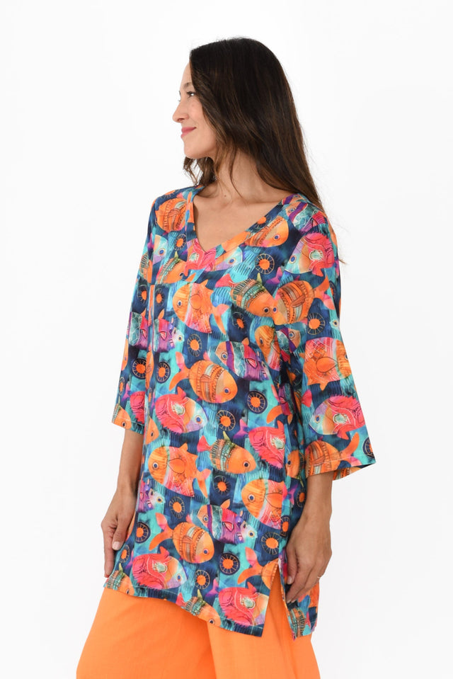 alt text|model:Cara image 4