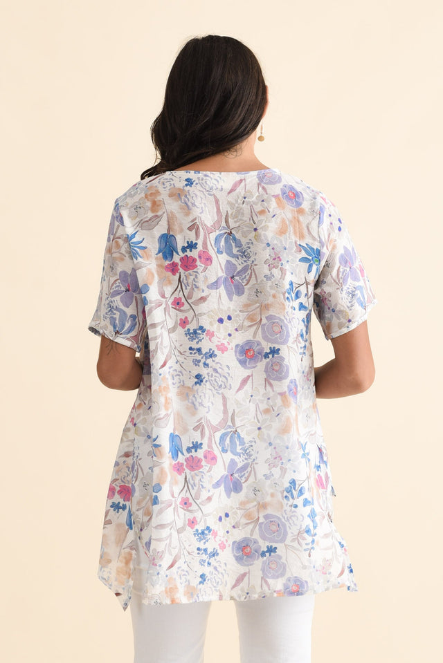 alt text|model:Brontie image 5