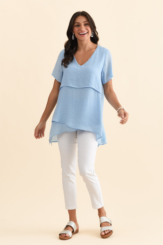 alt text|model:Brontie image 3