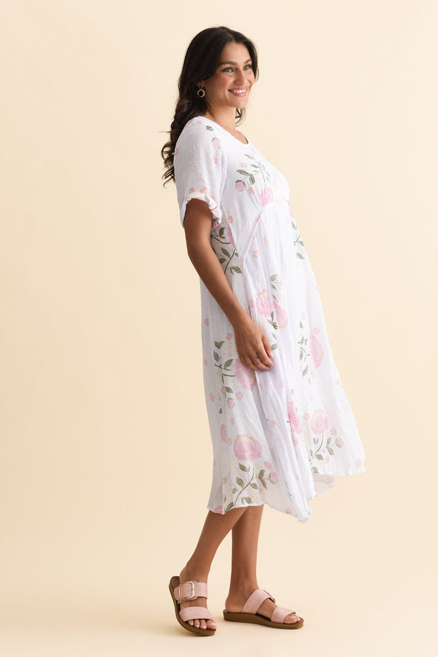 alt text|model:Brontie image 3