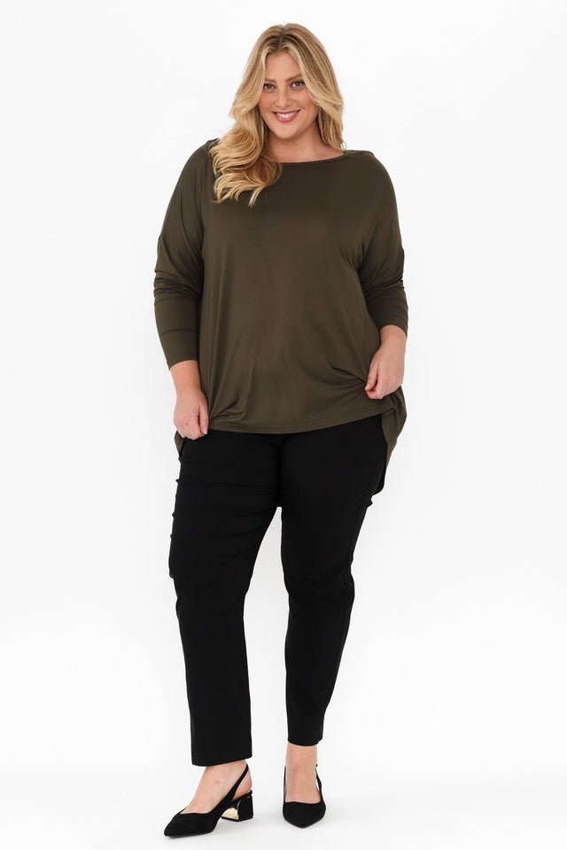 alt text|model:Caitlin image 9