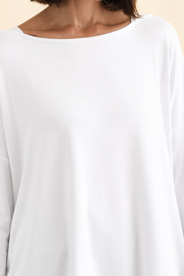 alt text|model:Cara image 7