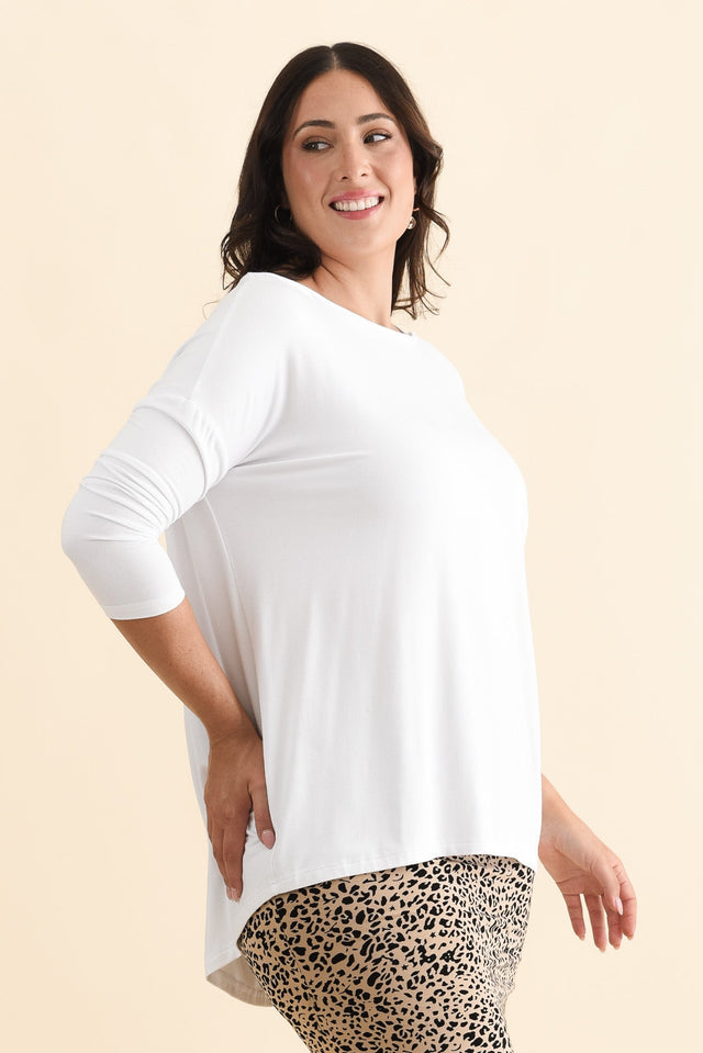 alt text|model: Emilia image 11