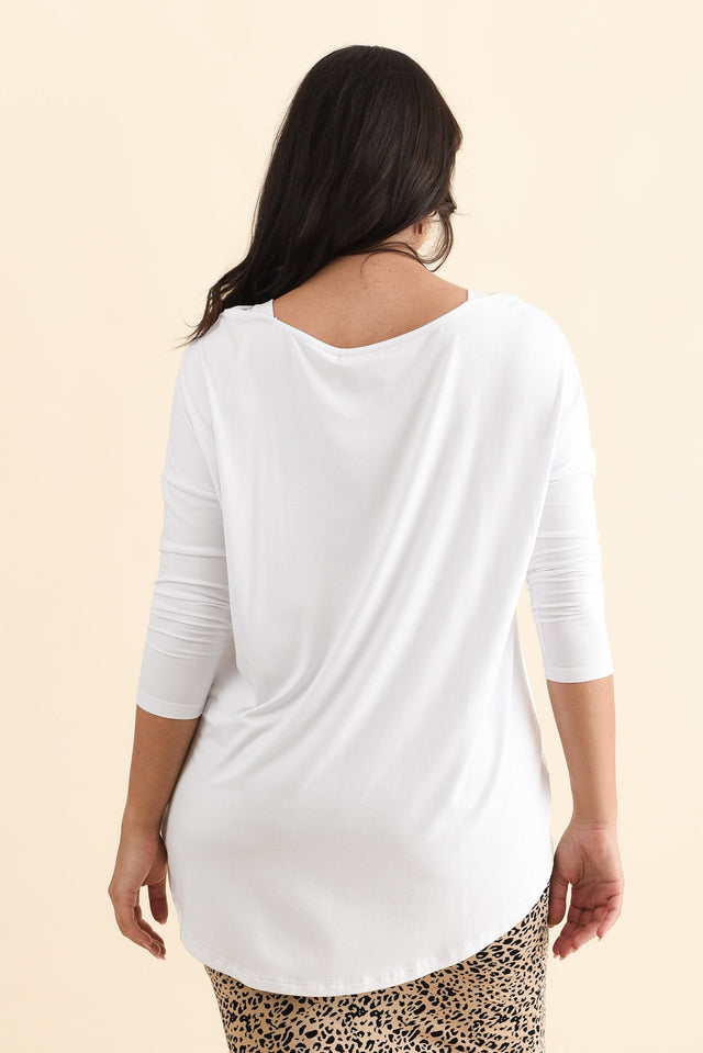 alt text|model:Emilia image 13