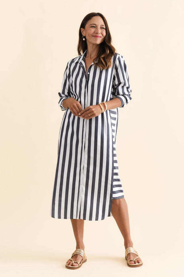 alt text|model:Cara image 3