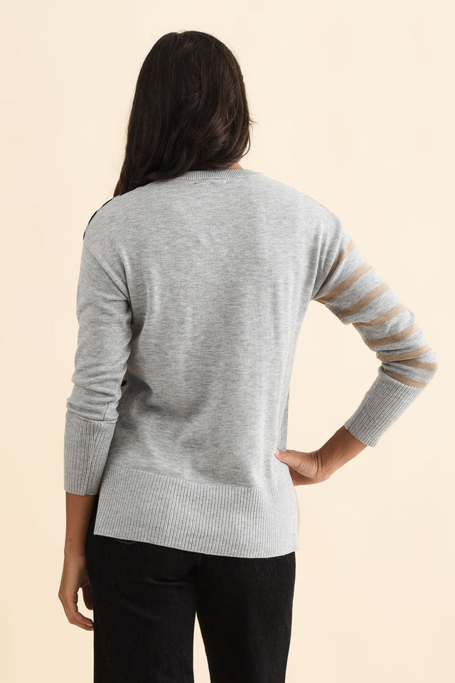 alt text|model:Brontie image 4