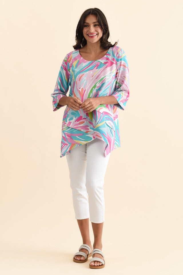 alt text|model:Brontie image 3