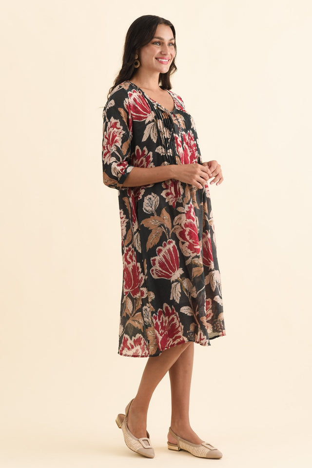 alt text|model:Brontie image 3