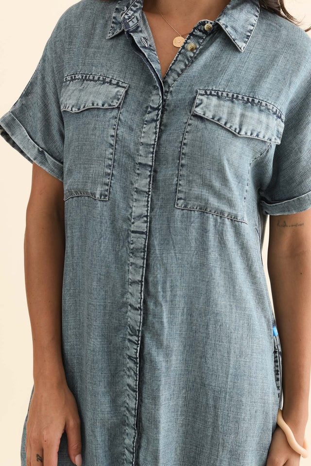 alt text|model:Brontie image 5