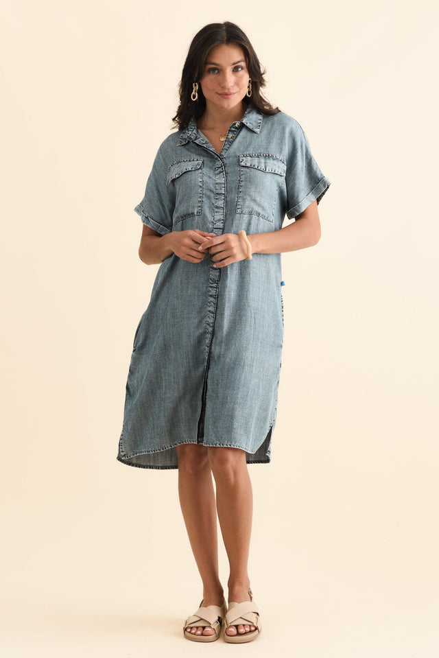 alt text|model:Brontie image 6