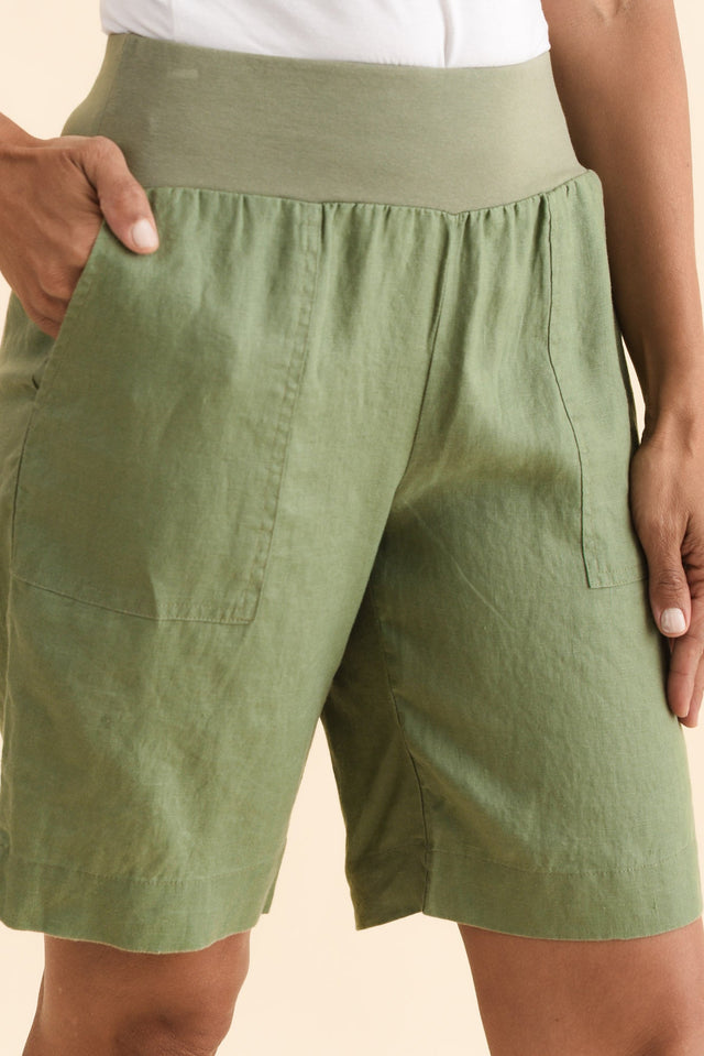 alt text|model:Cara image 6