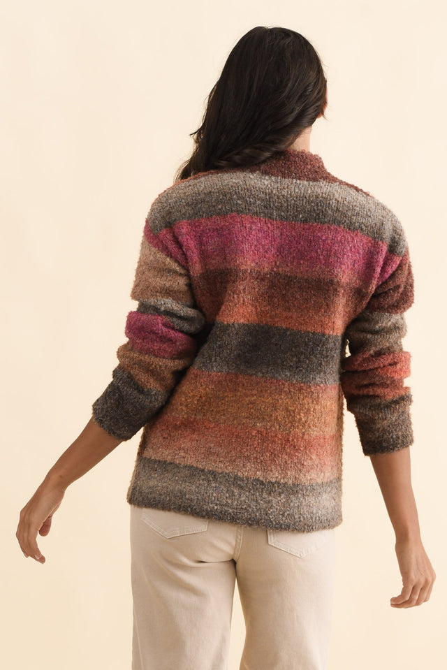 alt text|model:Brontie image 4