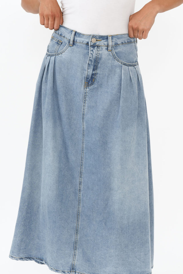 alt text|model:Mollie image 4