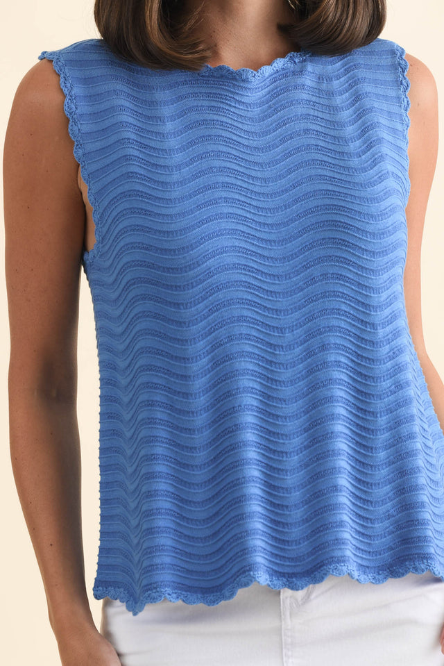 alt text|model:MJ image 6