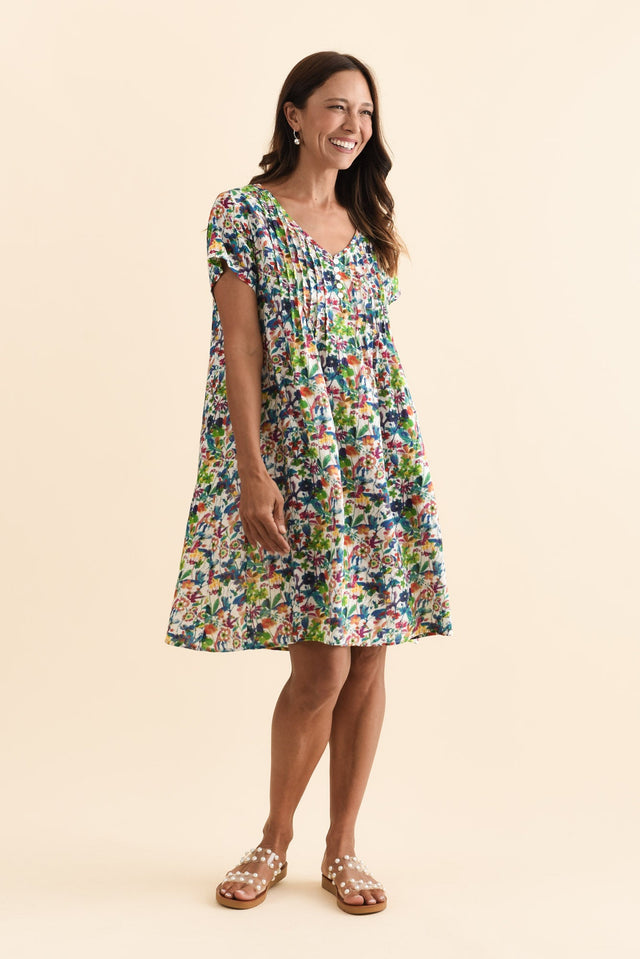 alt text|model:Cara image 6