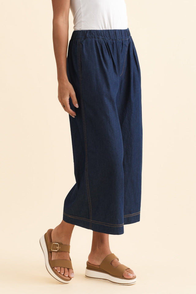 alt text|model:Brontie image 4