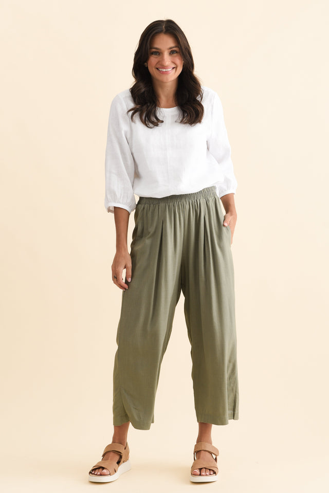 alt text|model:Brontie image 7