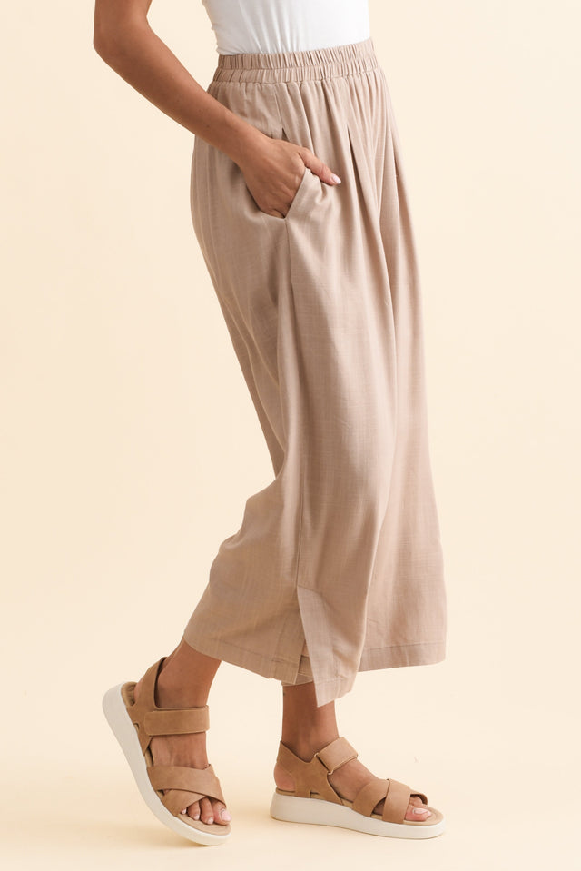 alt text|model:Brontie image 5