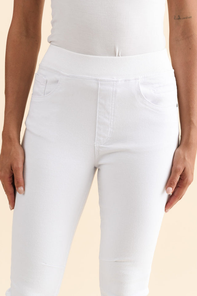 alt text|model:Brontie image 7