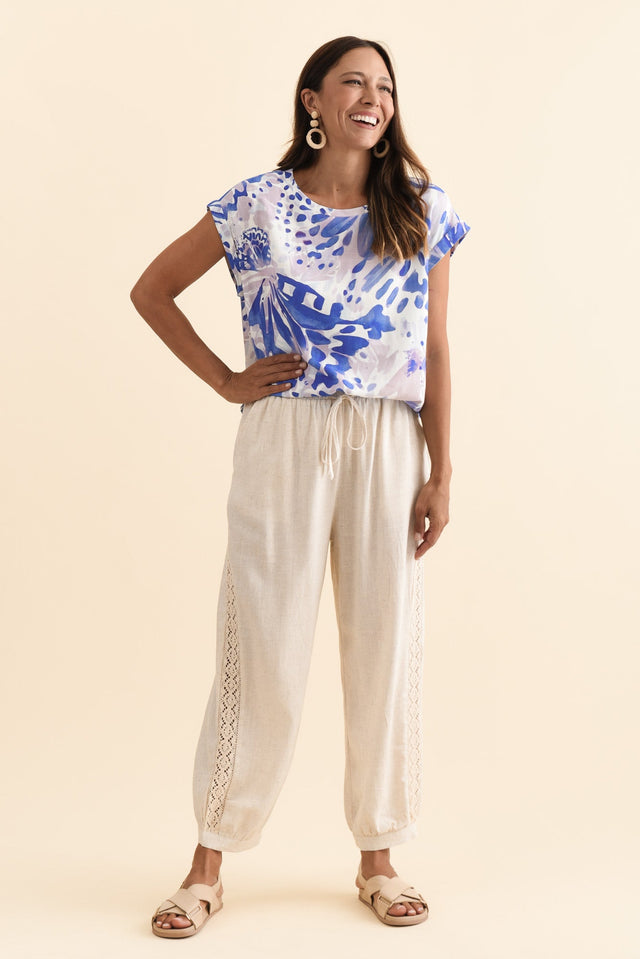 alt text|model:Cara image 6