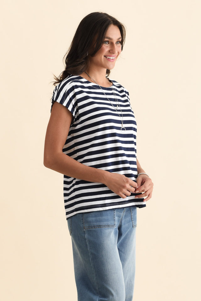 alt text|model:Brontie image 4