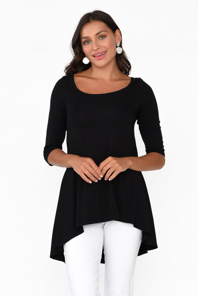 Black Bamboo Hi Lo Hem Top neckline_Round alt text|model:Brontie