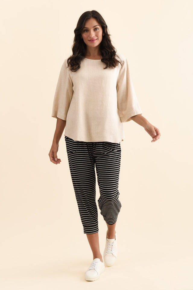 alt text|model:Brontie image 3