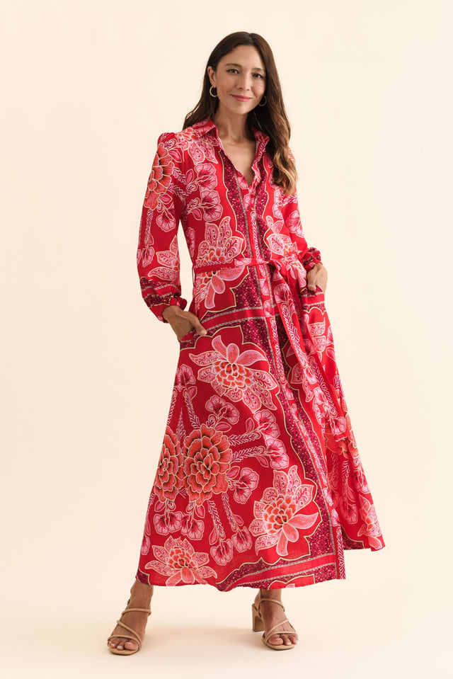 alt text|model:Cara image 4