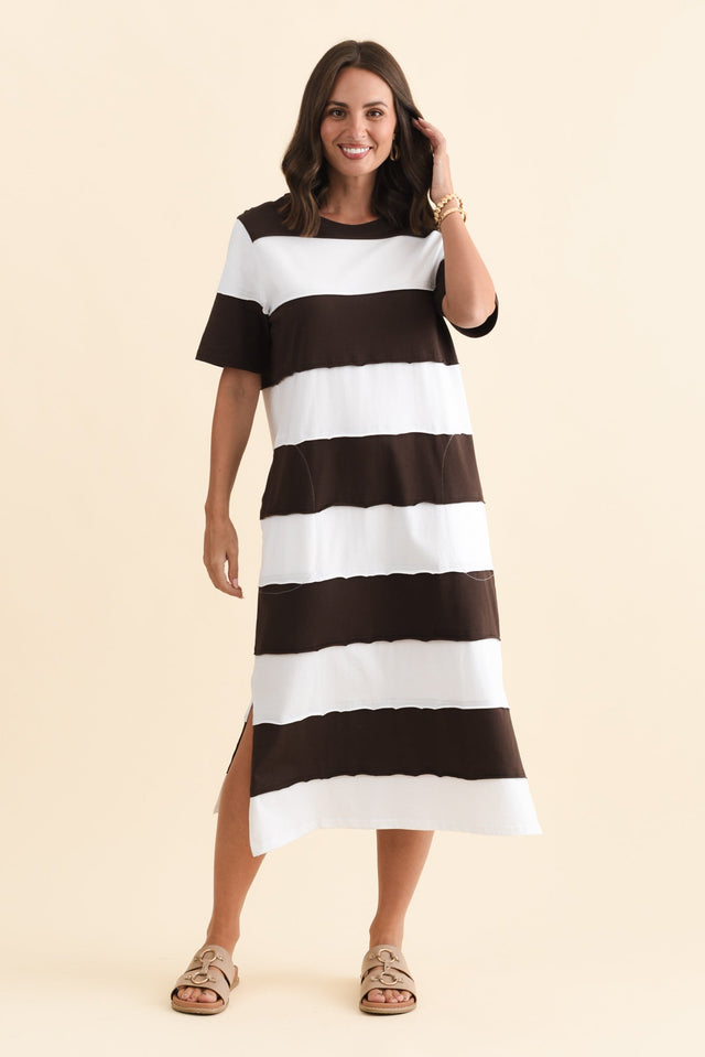 alt text|model:MJ image 7