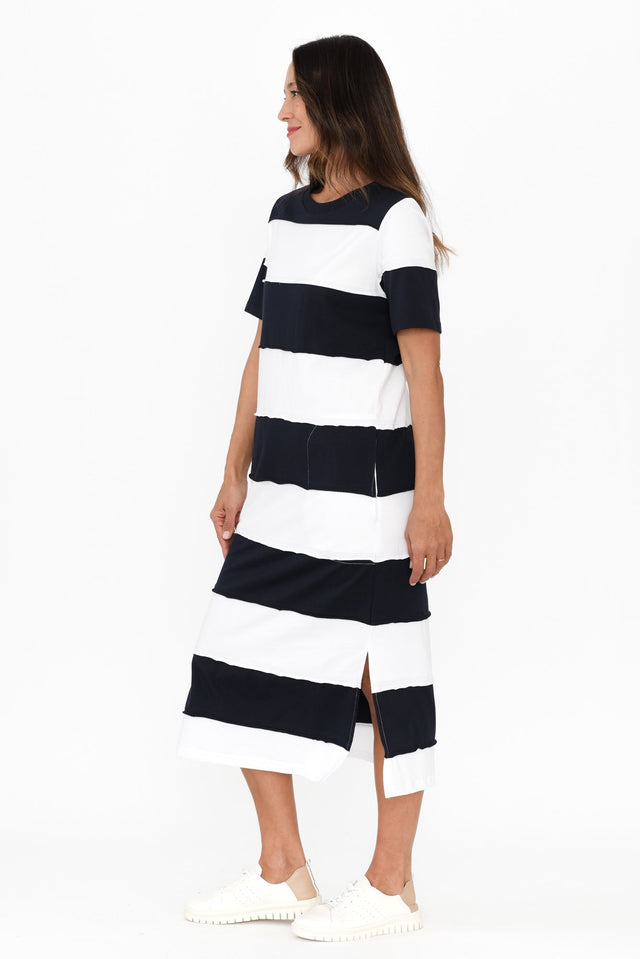 alt text|model:Cara image 5