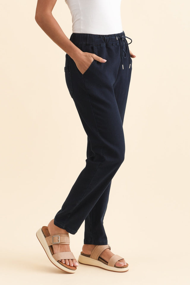 alt text|model:Brontie image 4