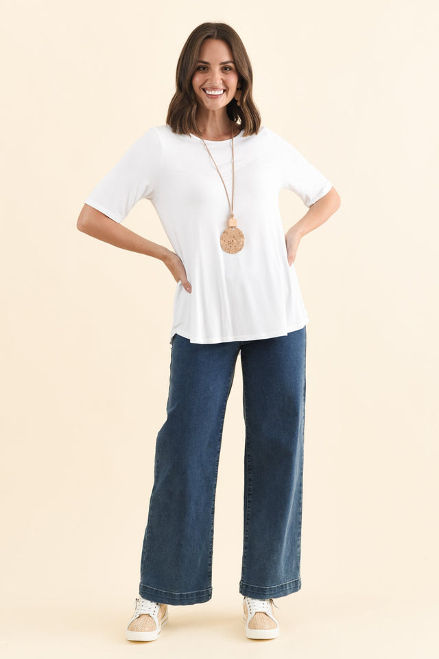 alt text|model:MJ image 2