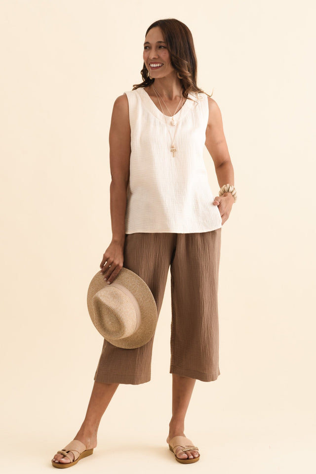 alt text|model:MJ image 3