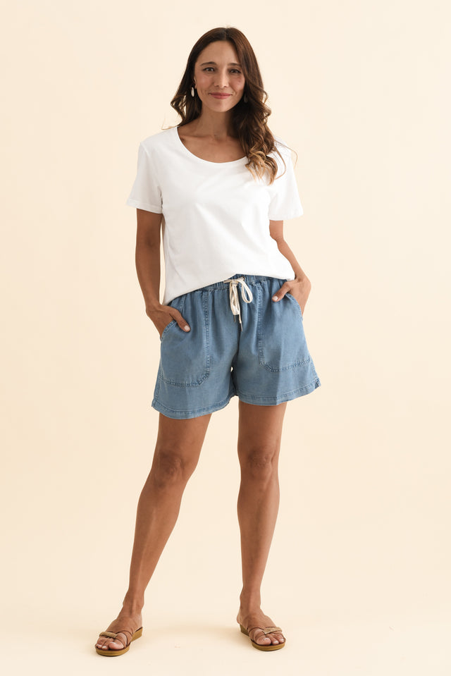 alt text|model:Cara image 6