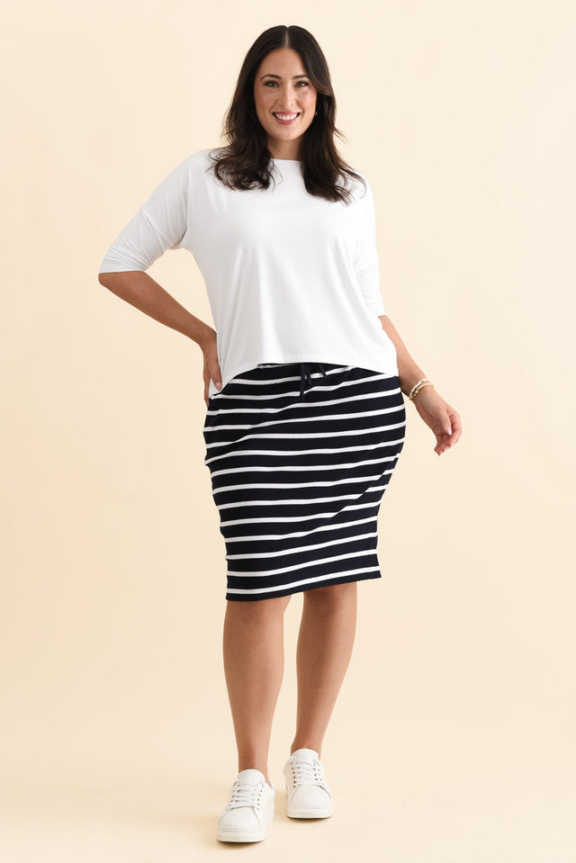 alt text|model: Emilia image 9