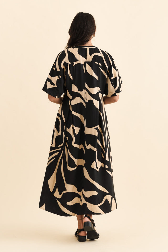 alt text|model:Brontie image 5