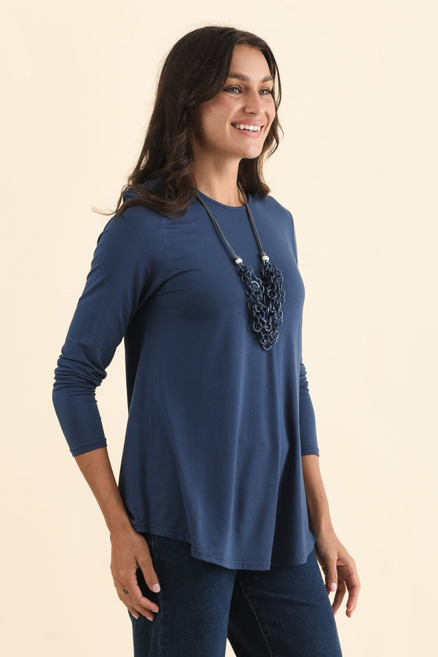 alt text|model:Brontie image 4