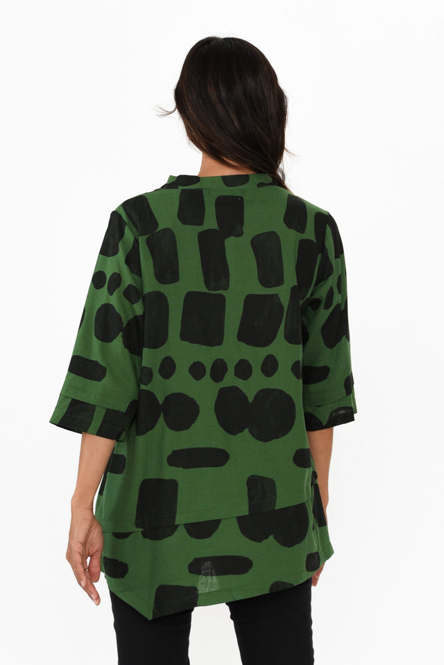 alt text|model:Cara image 4