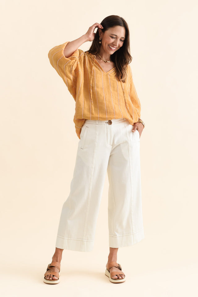 alt text|model:Cara image 8