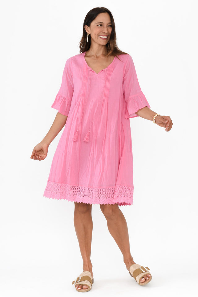 alt text|model:Cara image 7