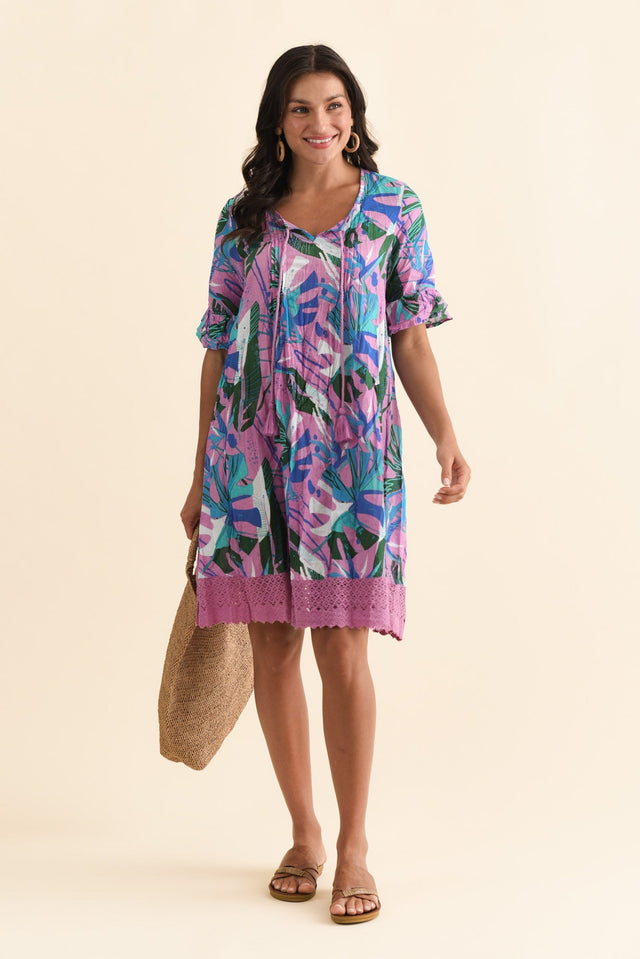 alt text|model:Brontie