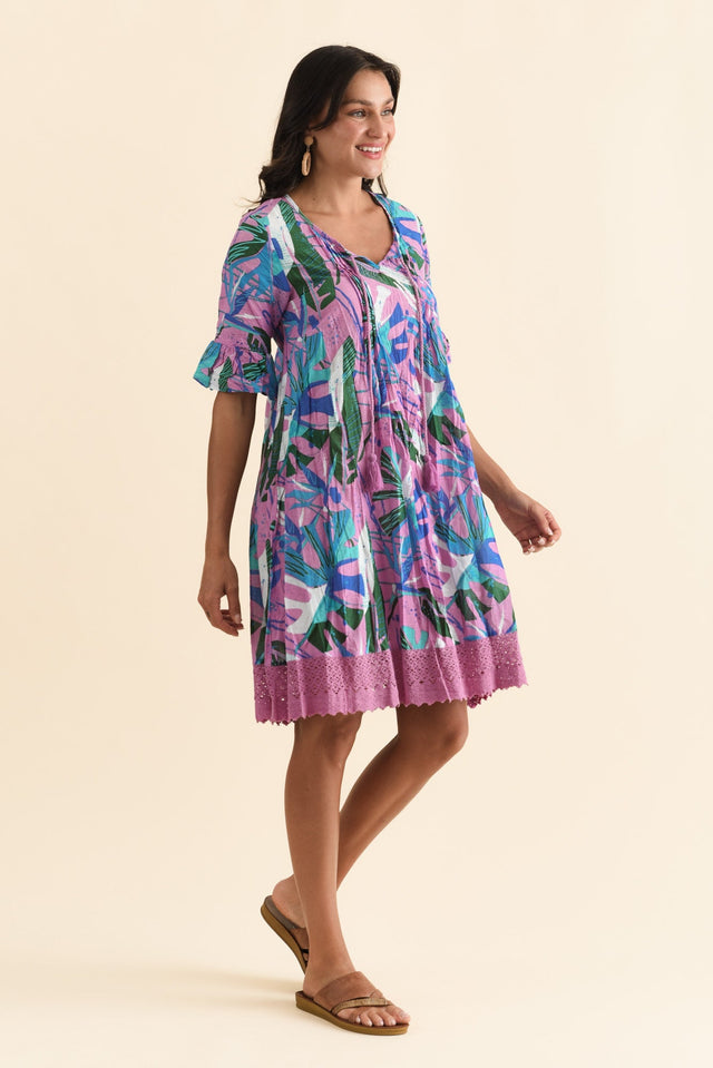 alt text|model:Brontie image 4