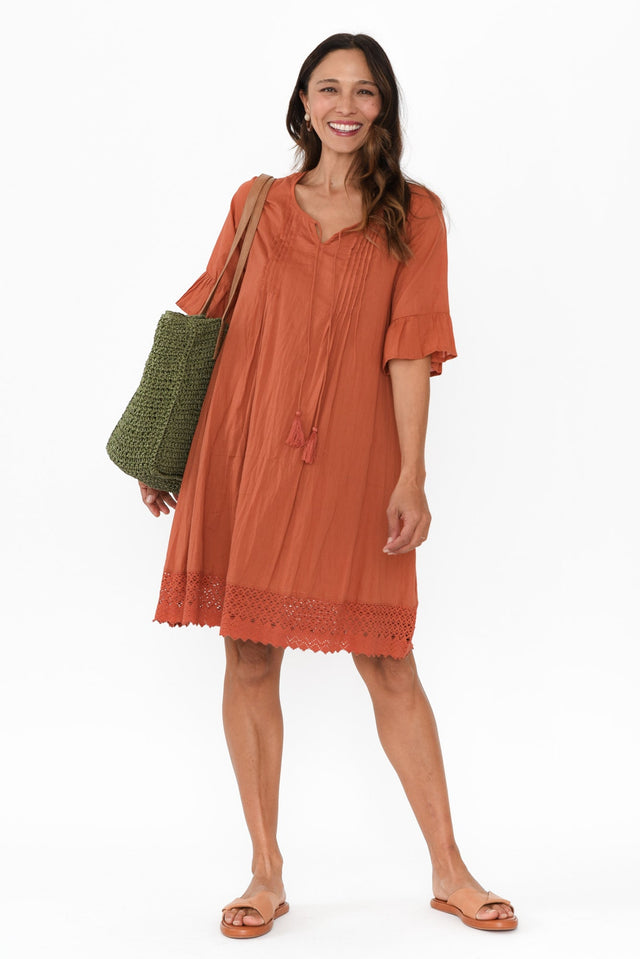 alt text|model:Cara image 1